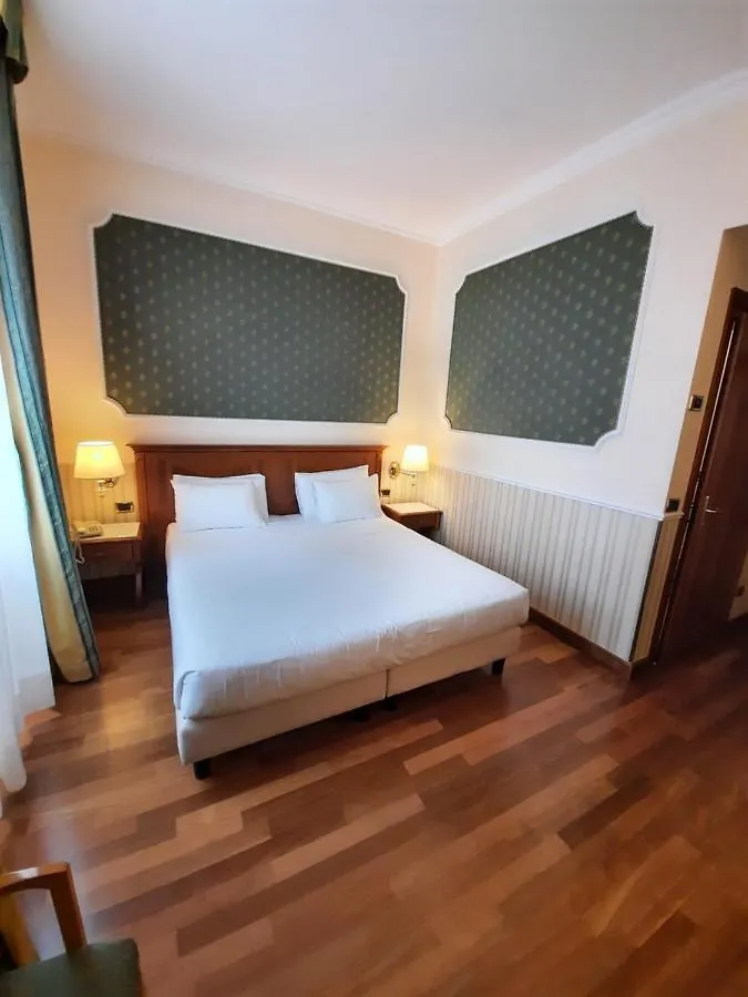 Andreola Central Hotel Mediolan 4*,  Włochy