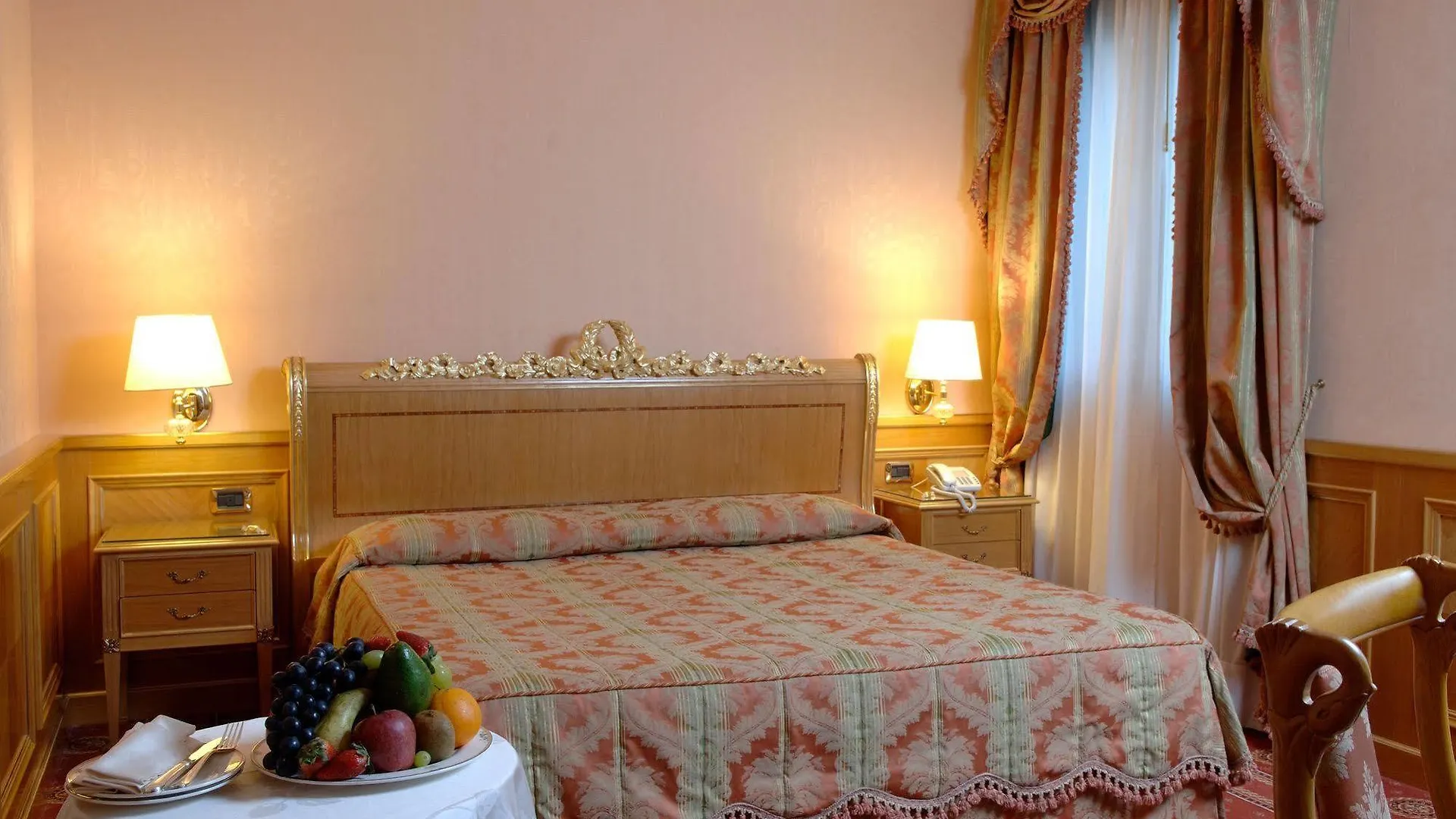 Andreola Central Hotel Mediolan 4*,
