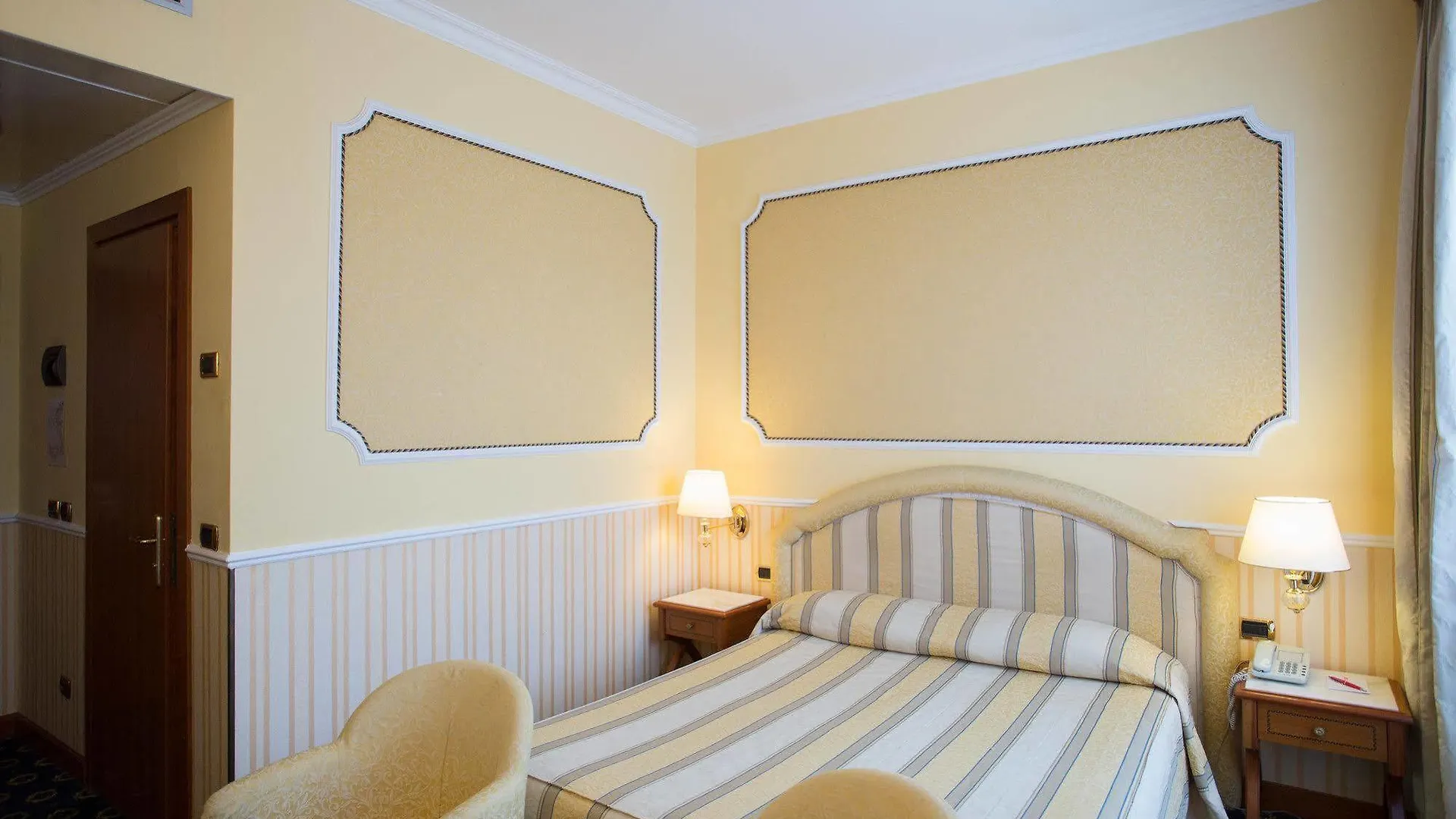 Andreola Central Hotel Mediolan 4*,  Włochy