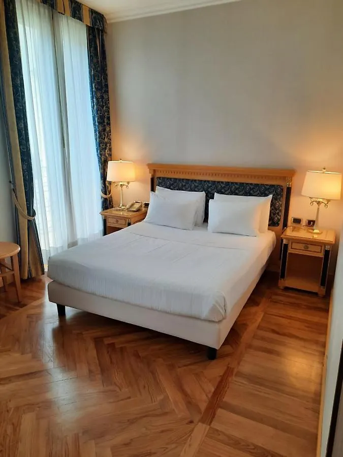 Andreola Central Hotel Milano Italia