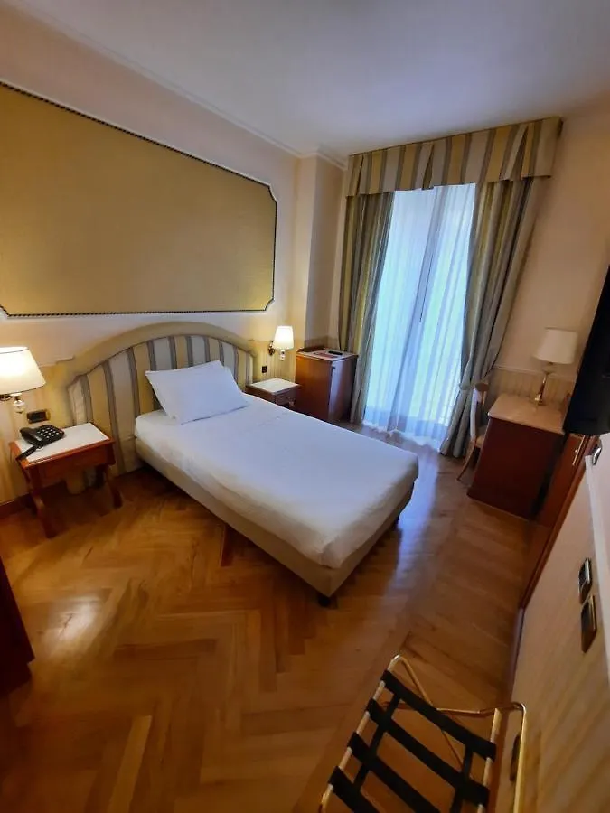 Andreola Central Hotel Milano 4*,  Italia