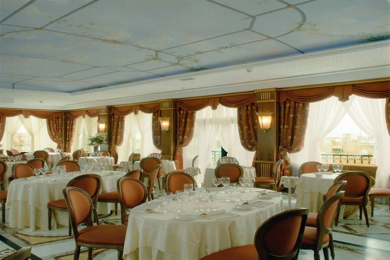 Andreola Central Hotel Милан